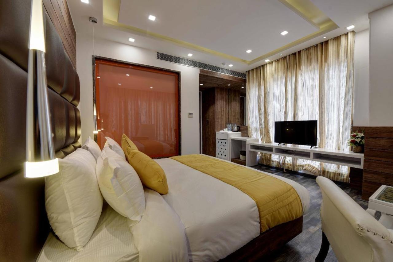 Nova Near Delhi Airport 4* New Delhi